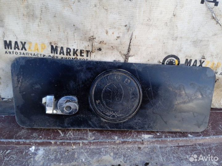 Эмблема vag Skoda Octavia A4 1997 (б/у)