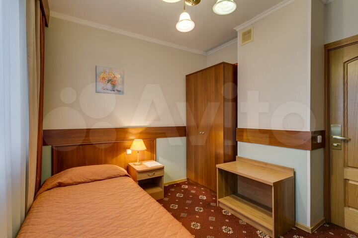 Комната 11 м² в 3-к., 8/17 эт.