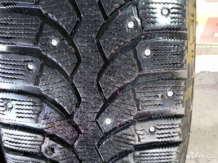 Bridgestone Blizzak Spike-01 225/60 R17 103T