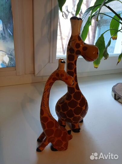 Статуэтка жираф, дерево