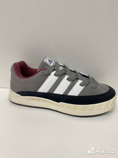 Кроссовки adidas