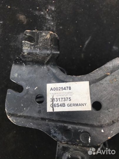 Кронштейн Volvo Xc70 B6304T