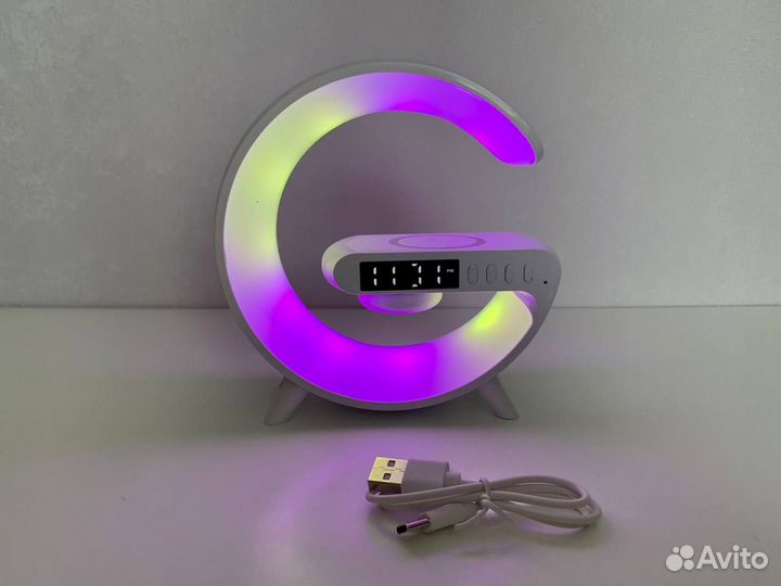 Ночник с беспроводной зарядкой и радио
