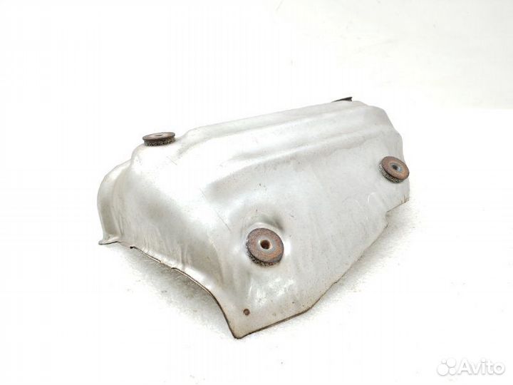 Тепловой экран Nissan Fuga Y50 3.5 2005