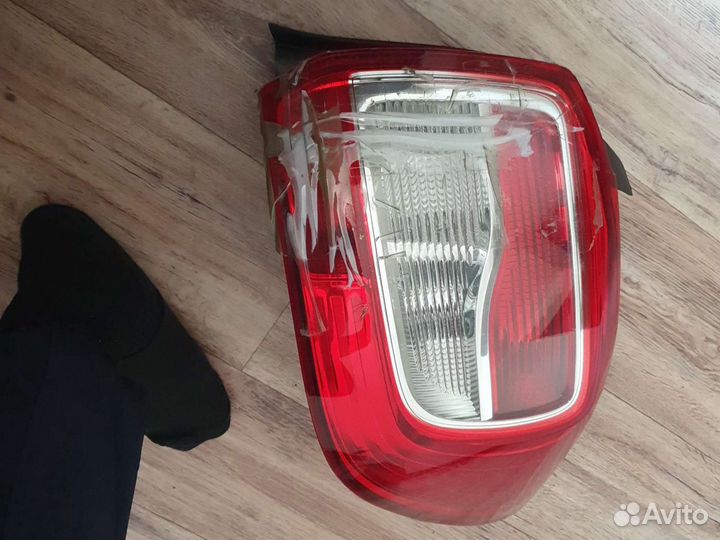 Фонарь задний правый рено логан2