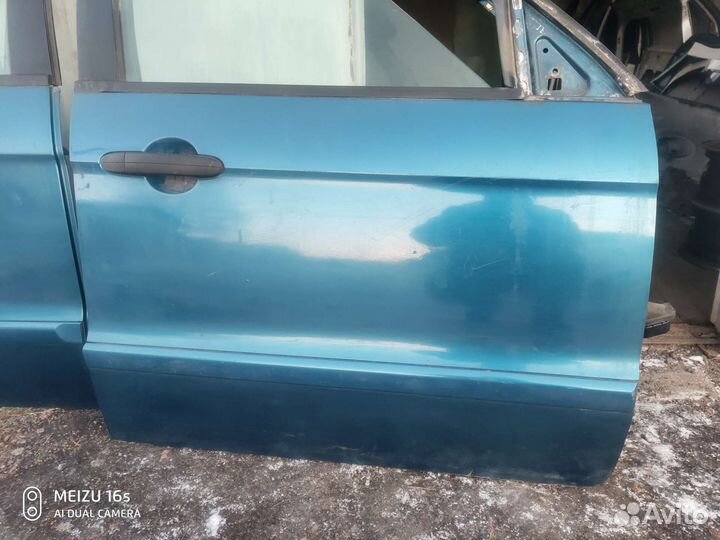 Ford s max. Дверь