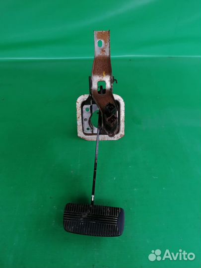 Педаль газа педаль тормоза Nissan Tino Almera