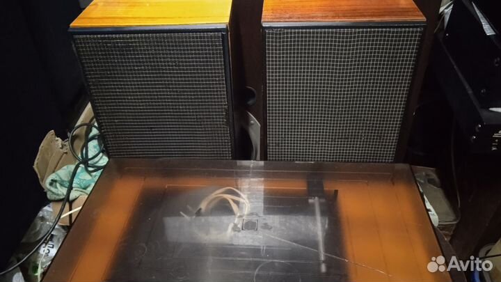 Проигрыватель пластинок Вега-323-стерео