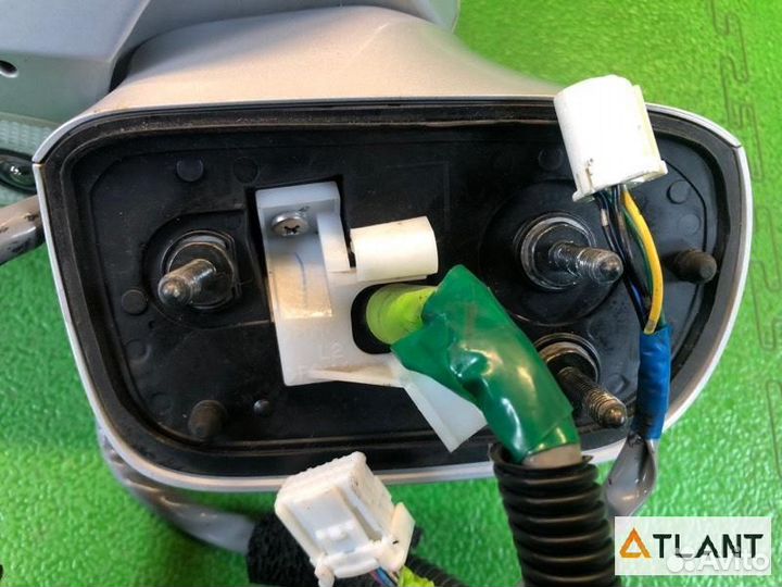 Зеркало левое toyota crown majesta