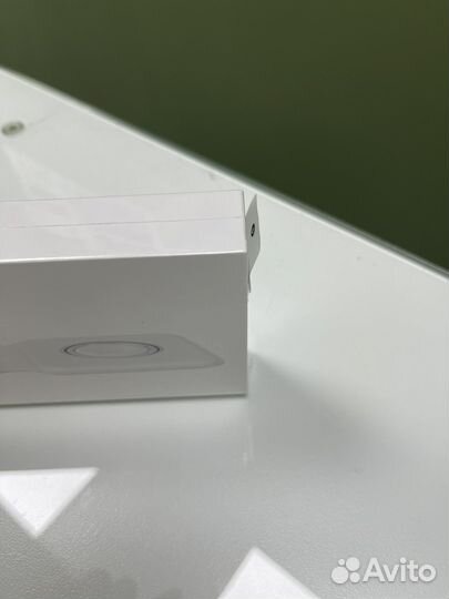 Безпроводная зарядка MageSafe Duo Charger