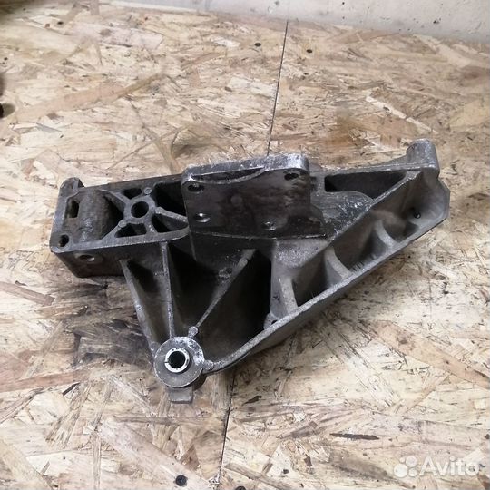 Кронштейн генератора Fiat Punto 2 (46548451)