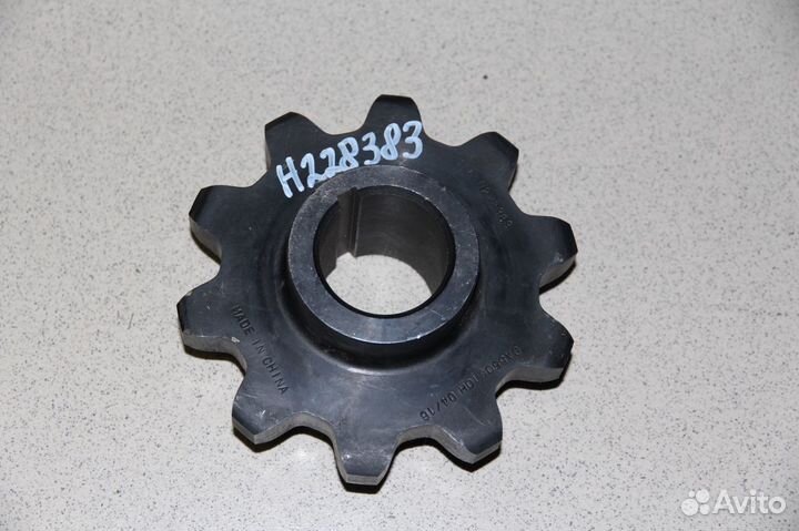 AXE10874 звездочка нижнего вала JD