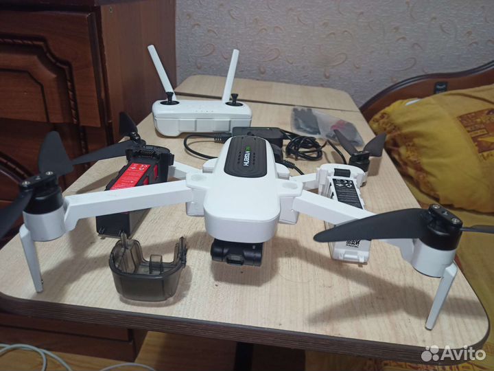 Квадрокоптер Hubsan zino h117s