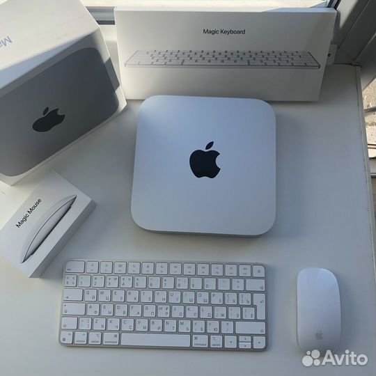 Apple Mac mini m1, Magic Mouse, Magic Keyboard