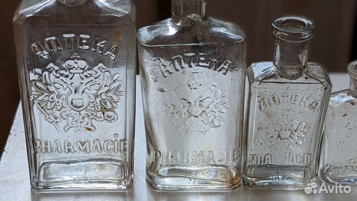 Коллекция царских аптекарских пузырьков