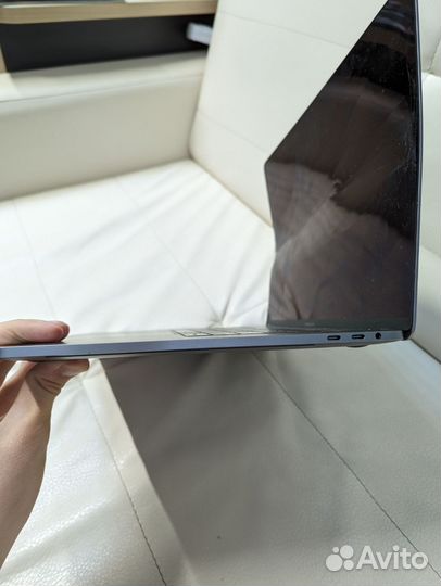 Apple MacBook Pro 15 2018 16/256Gb