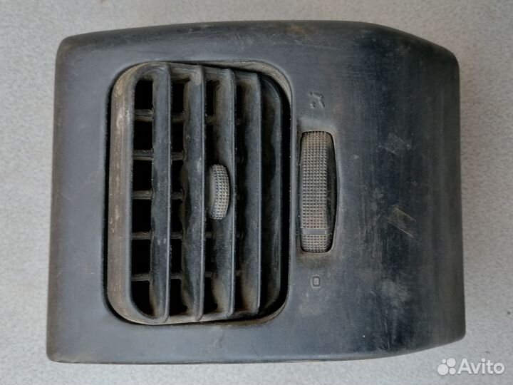 Дефлектор воздуш.VW Golf III 1991-97 1H6819704