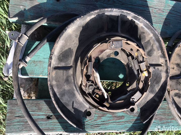 Механизм ручника задний левый и правый