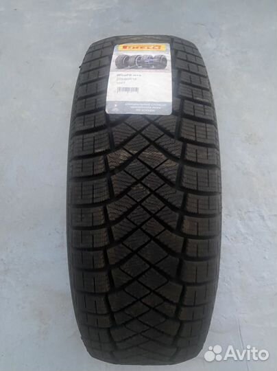 Pirelli Ice Zero FR 225/60 R18