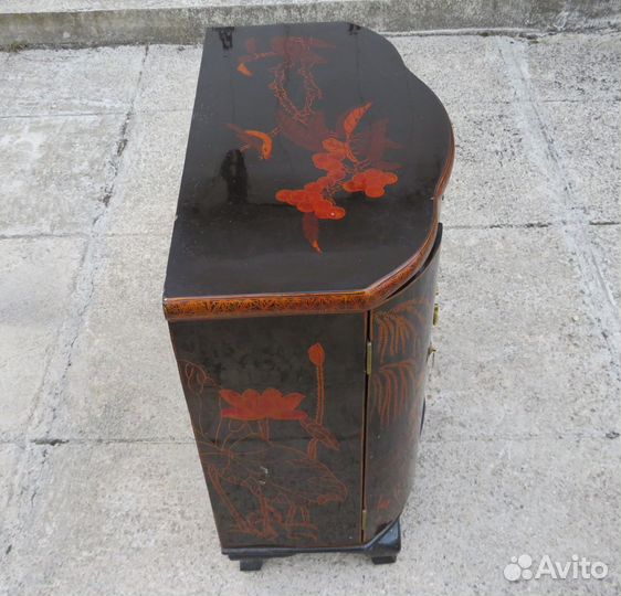 Старинный комод шинуазри. Тумба. Тумбочка. Массив