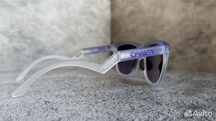 Оригинал Oakley Frogskins Hybrid Prizm Violet