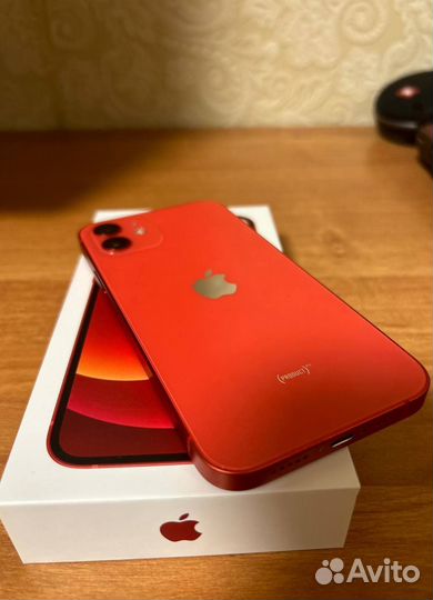 iPhone 12, 64 ГБ