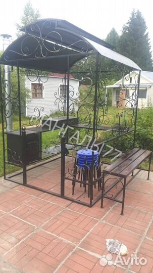 Мангал с крышей