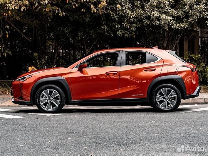 Lexus UX AT, 2021, 29 800 км