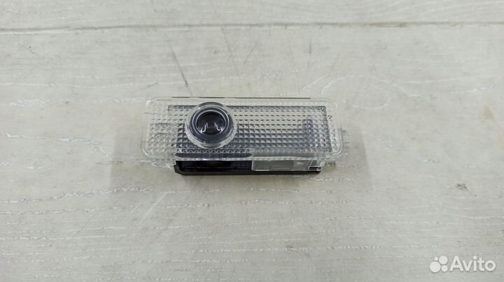 Плафон подсветки двери