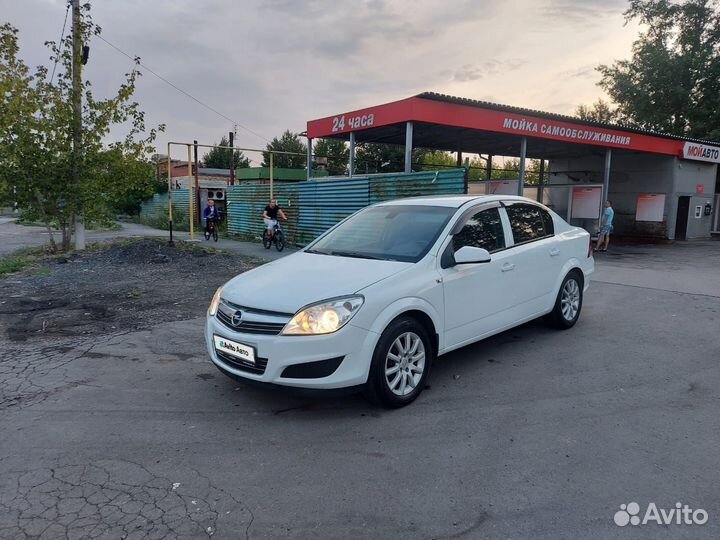 Opel Astra 1.8 AT, 2011, 220 000 км