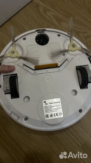 Робот пылесос на запчасти kitfort KT-531