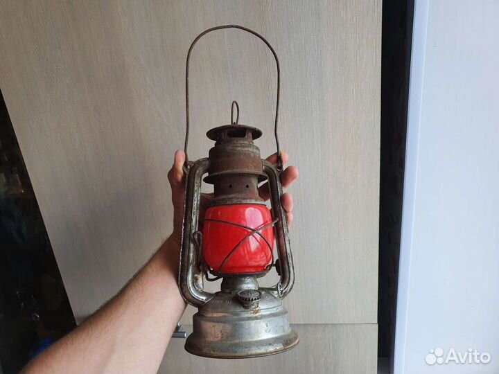Керосиновая лампа летучая мышь