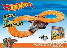 Набор с треком Hot Wheels
