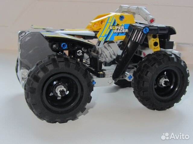 Машинка lego джип собрана