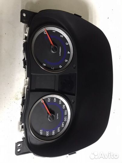 Щиток приборов Hyundai Solaris