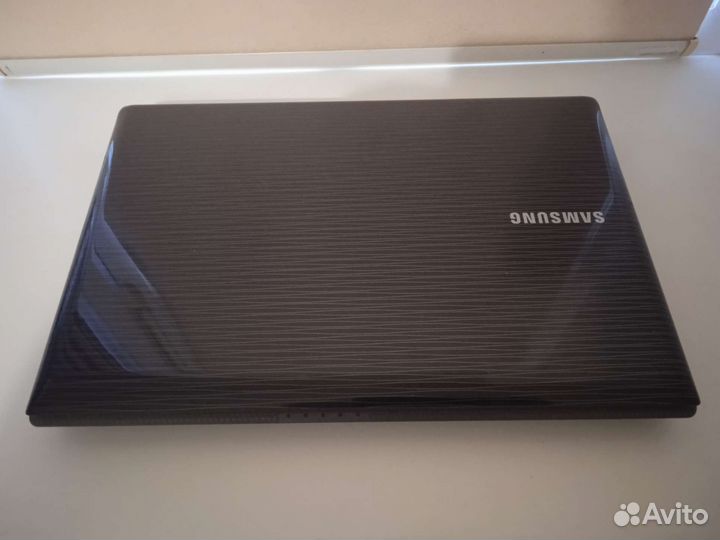 Ноутбук Samsung