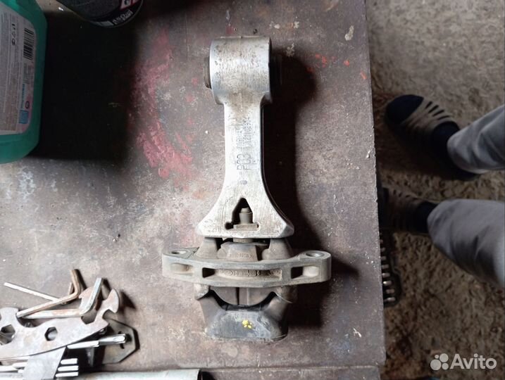 Подушка двигателя киа сид 2 2014год авто