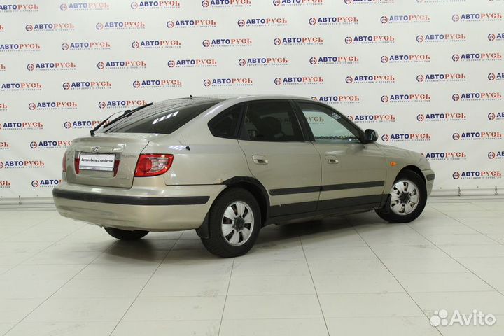 Hyundai Elantra, 2004