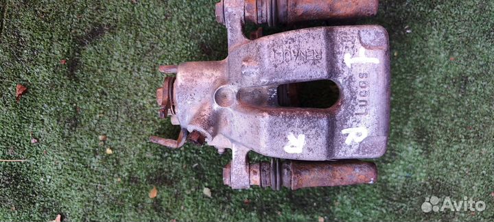 Задние суппорта Renault Scenic 1