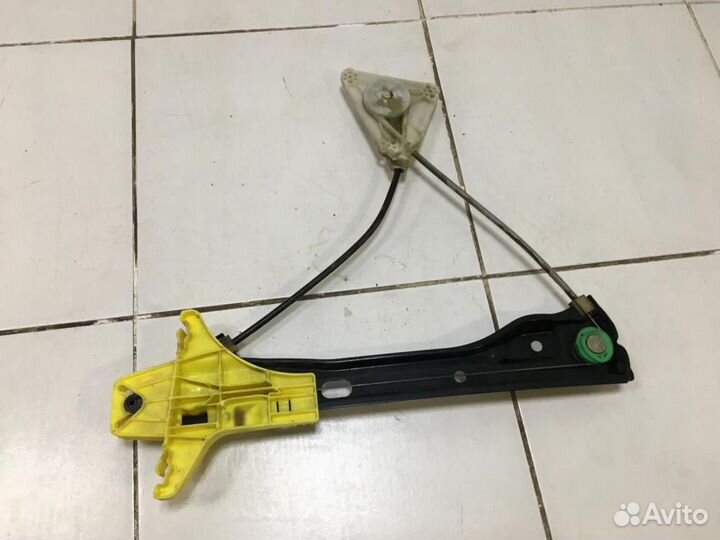 Стеклоподъемник электр. задний правый Volkswagen P