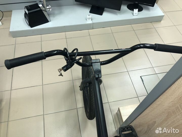 Трюковой велосипед BMX