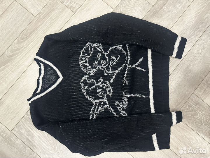 Свитер женский