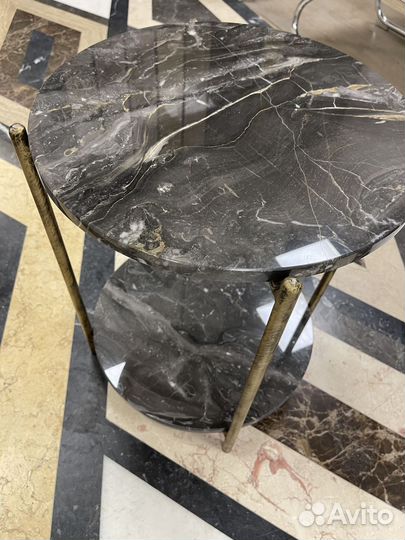 Столик мрамор в стиле лофт