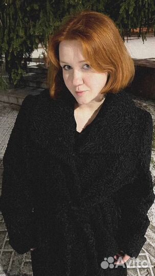 Шуба из каракульчи новая