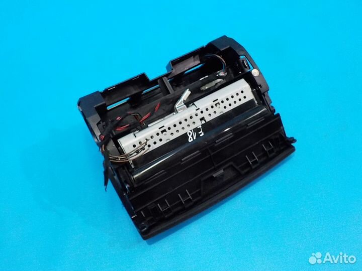 Дисплей информационный mercedes-benz C-class (W204