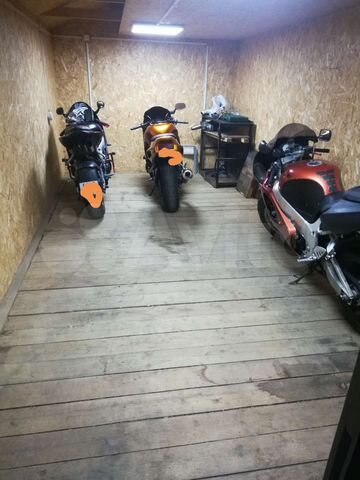 Гараж, > 30 м²