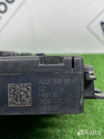 Блок предохранителей передний Mercedes-Benz