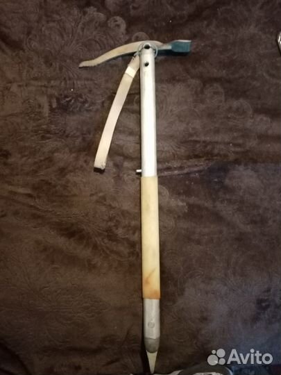 Ледоруб альпинистский