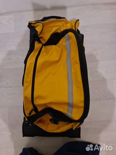 Сумка дорожная на колесах вместительная