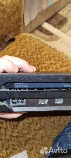 Sony playstation 4 pro cuh 7208b